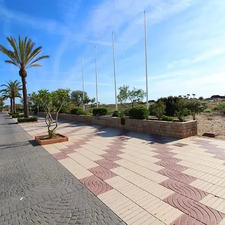 Global Properties, Con Terraza De 70m Y Piscina En Canet De Berenguer *